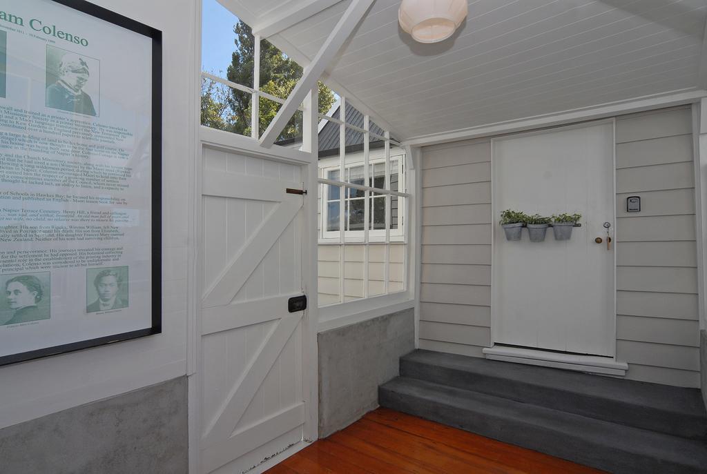 Historic Colenso Cottage Napier Buitenkant foto