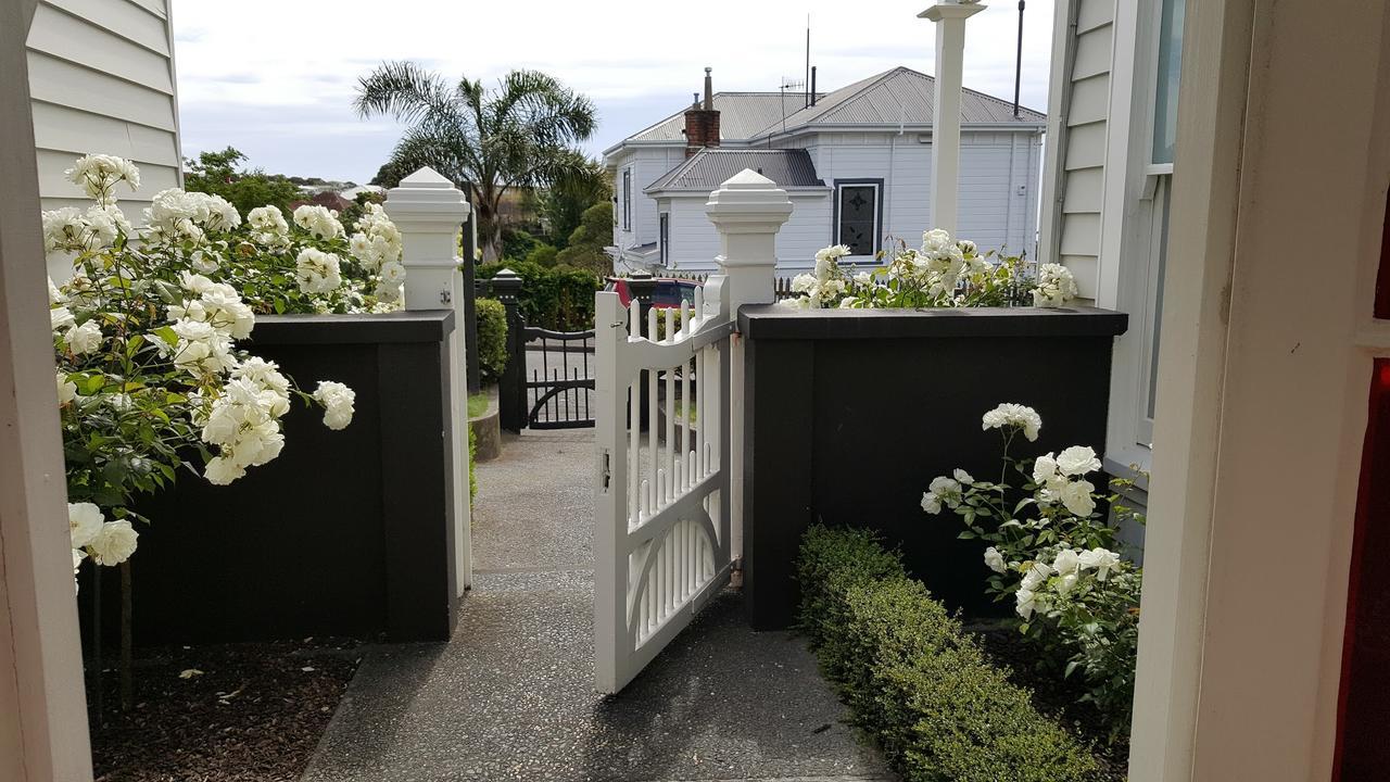 Historic Colenso Cottage Napier Buitenkant foto
